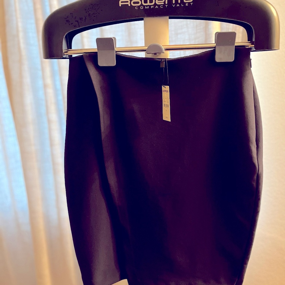 Express, size 2, pencil skirt, high-wasted, navy blue.